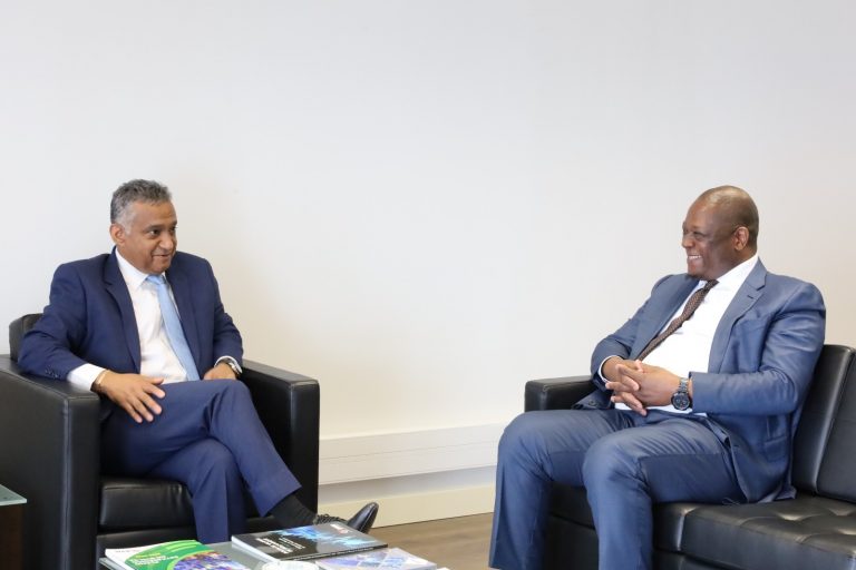 Presidente da CCM recebido em audiência pelo Ministro da Planificação e Desenvolvimento 